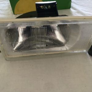 61228803 Farol direito Peugeot 104