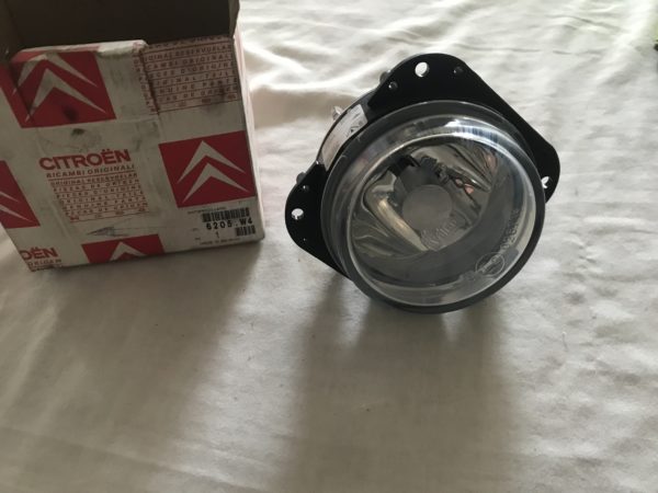 6205W4 Farol nevoeiro Citroen Xsara Picasso