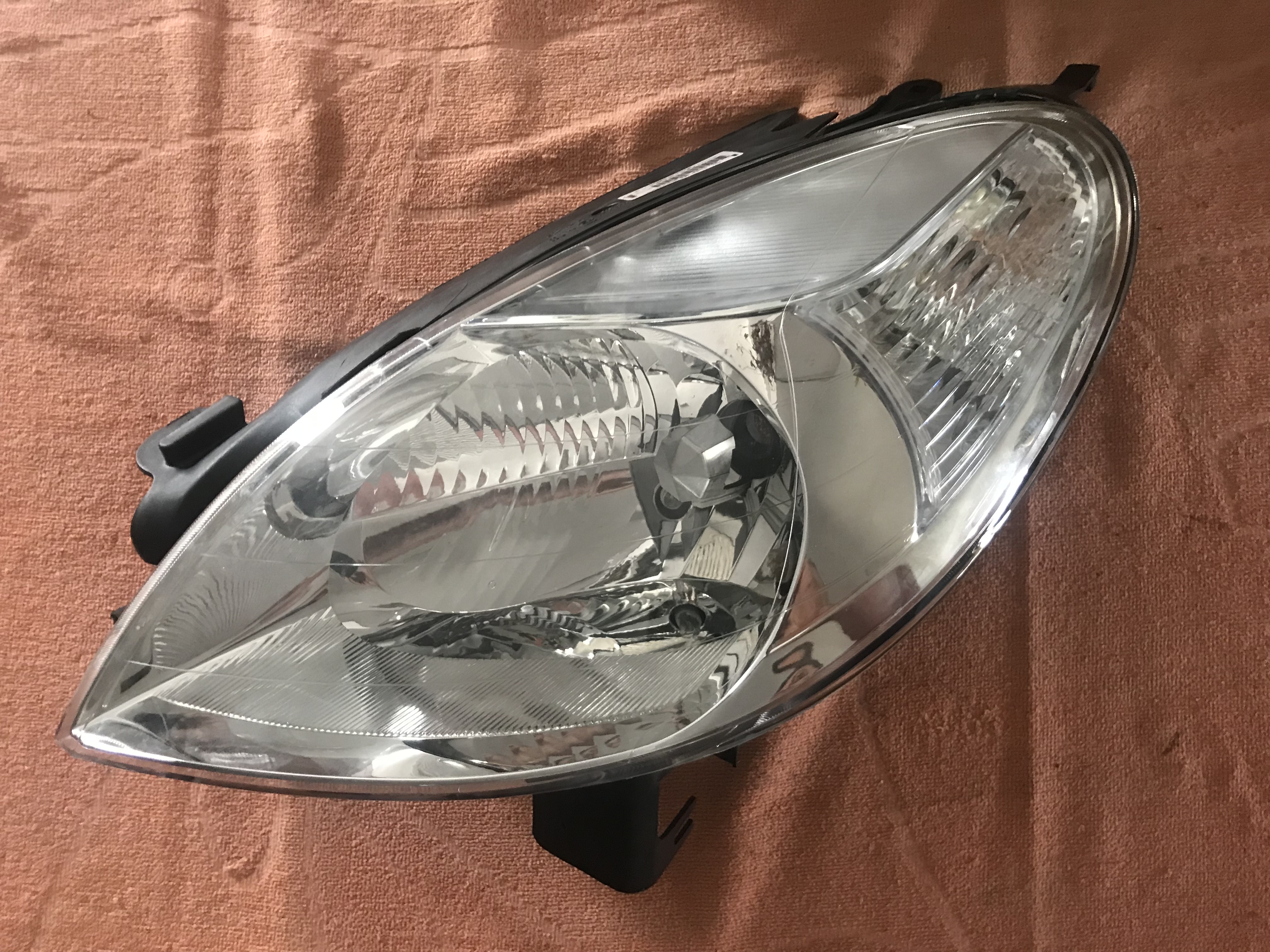 620837 Farol esquerdo Citroen Xsara Picasso