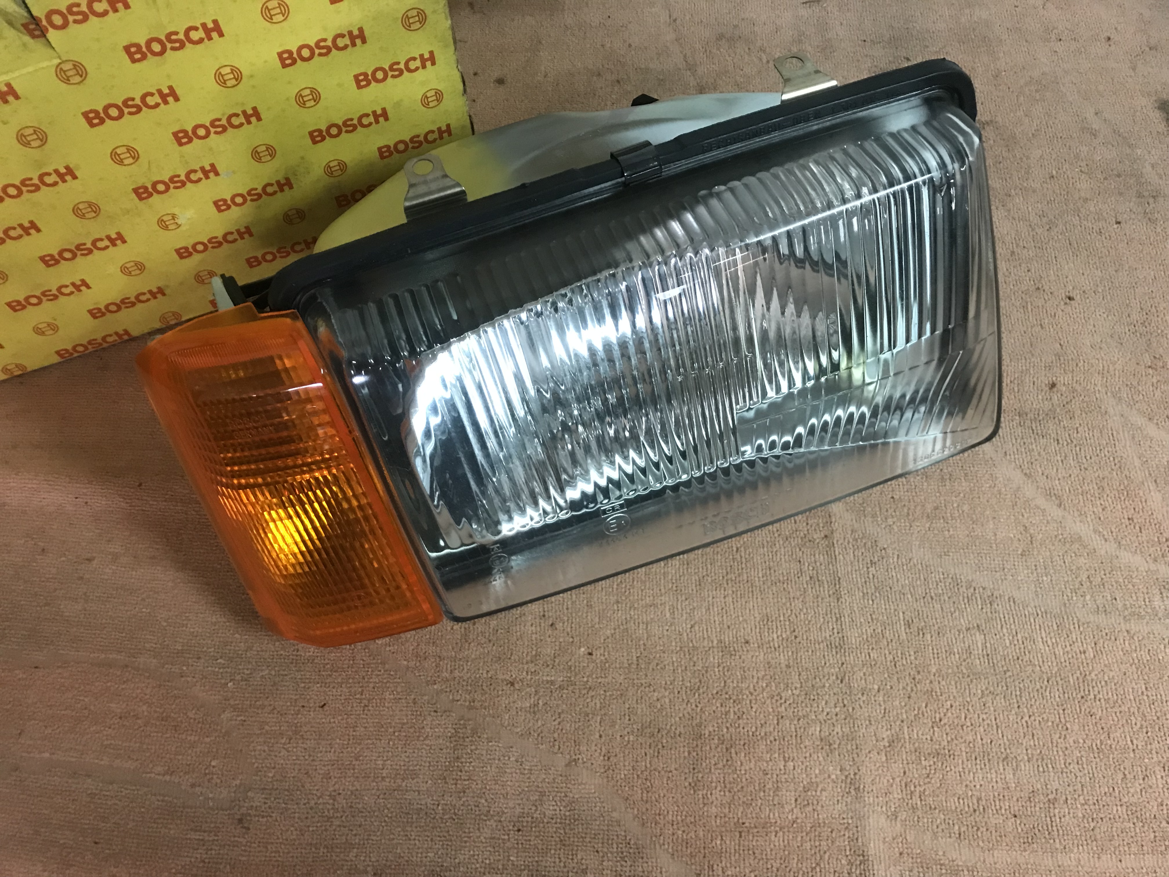 0301062002 Farol direito Opel Rekord E