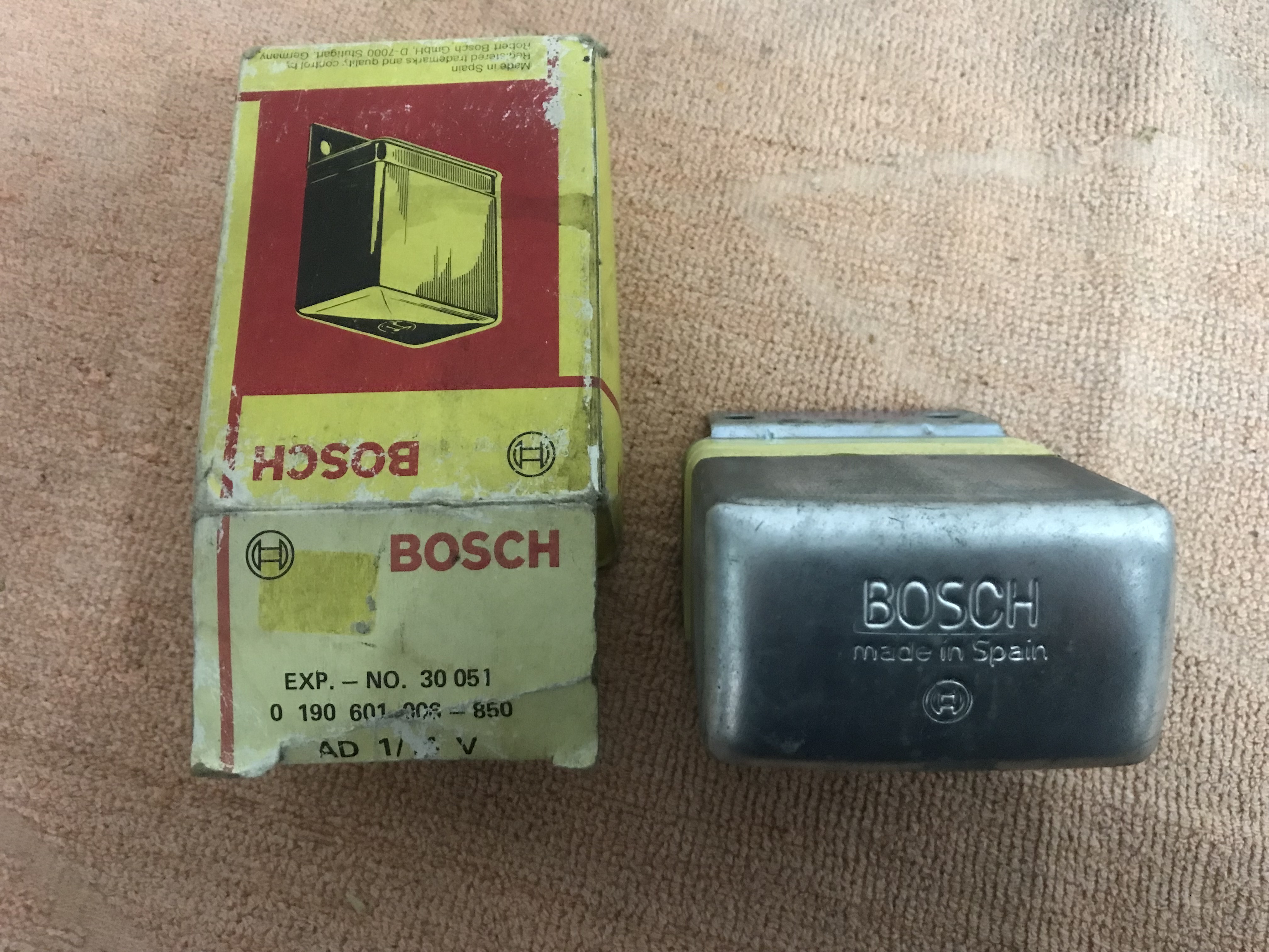 0190601006 Bosch Regulador alternador