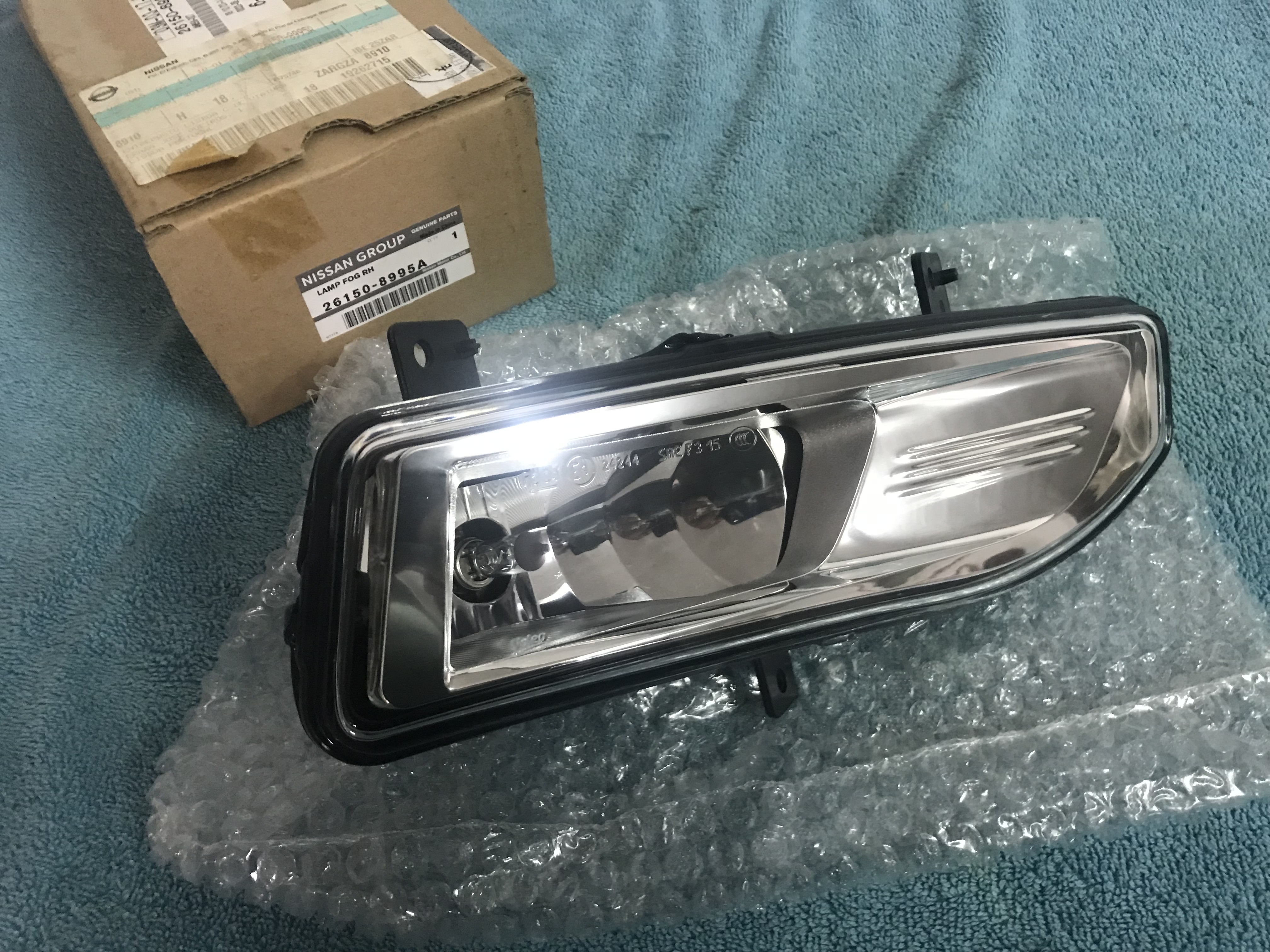 26150-8995A Farol nevoeiro Nissan Qashqai II