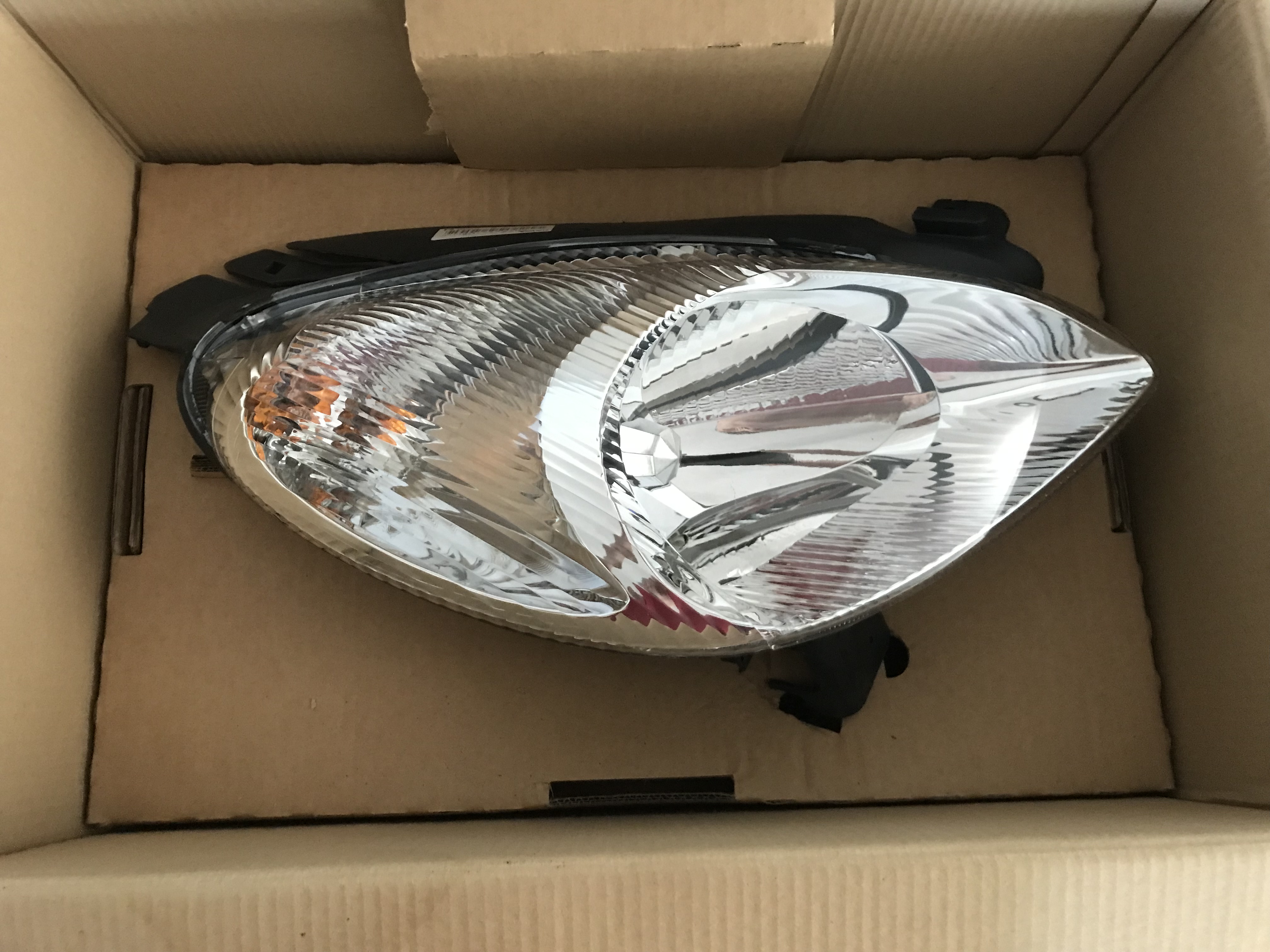 6205W0 Farol direito Citroen Xsara picasso