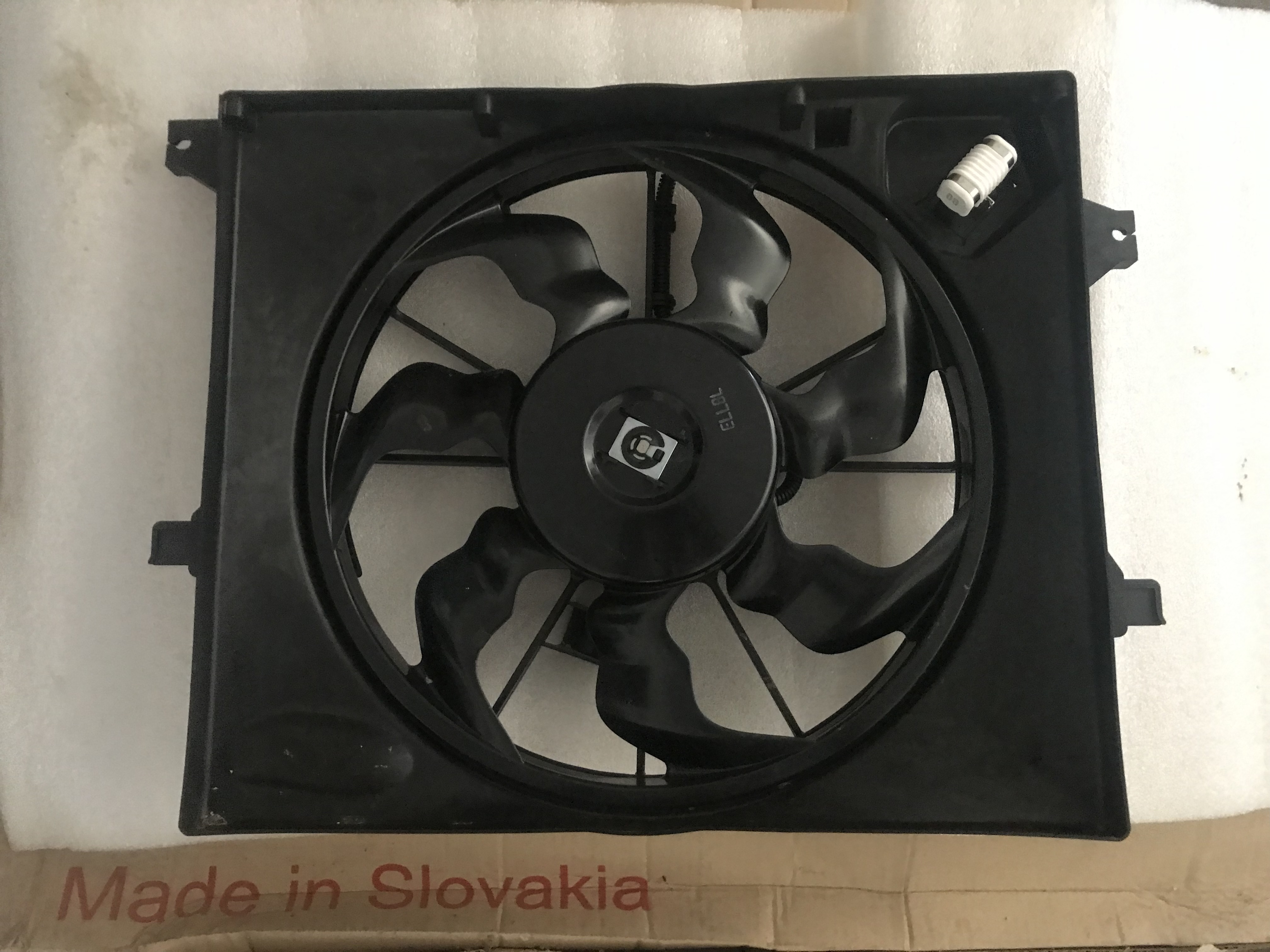 253801P250 Motoventilador KIA Venga