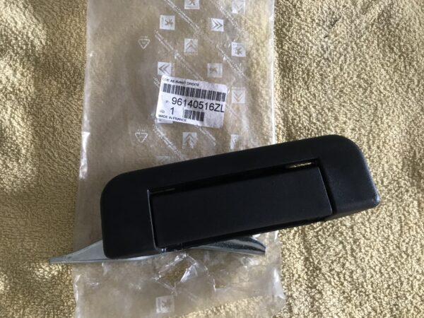 96140516ZL Puxador porta frente Citroen AX