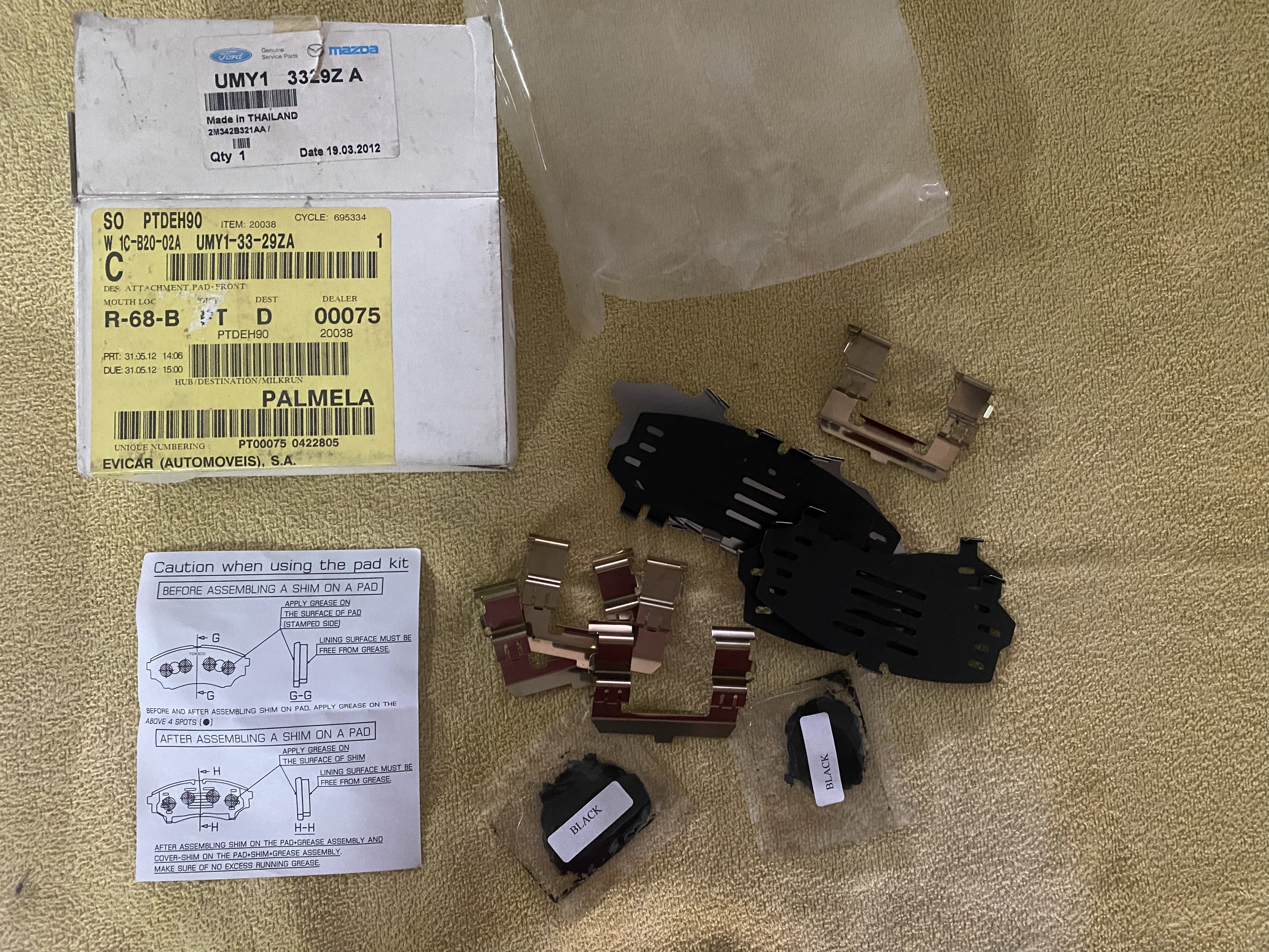 UMY13329ZA Jogo acessórios pastilhas Mazda BT50