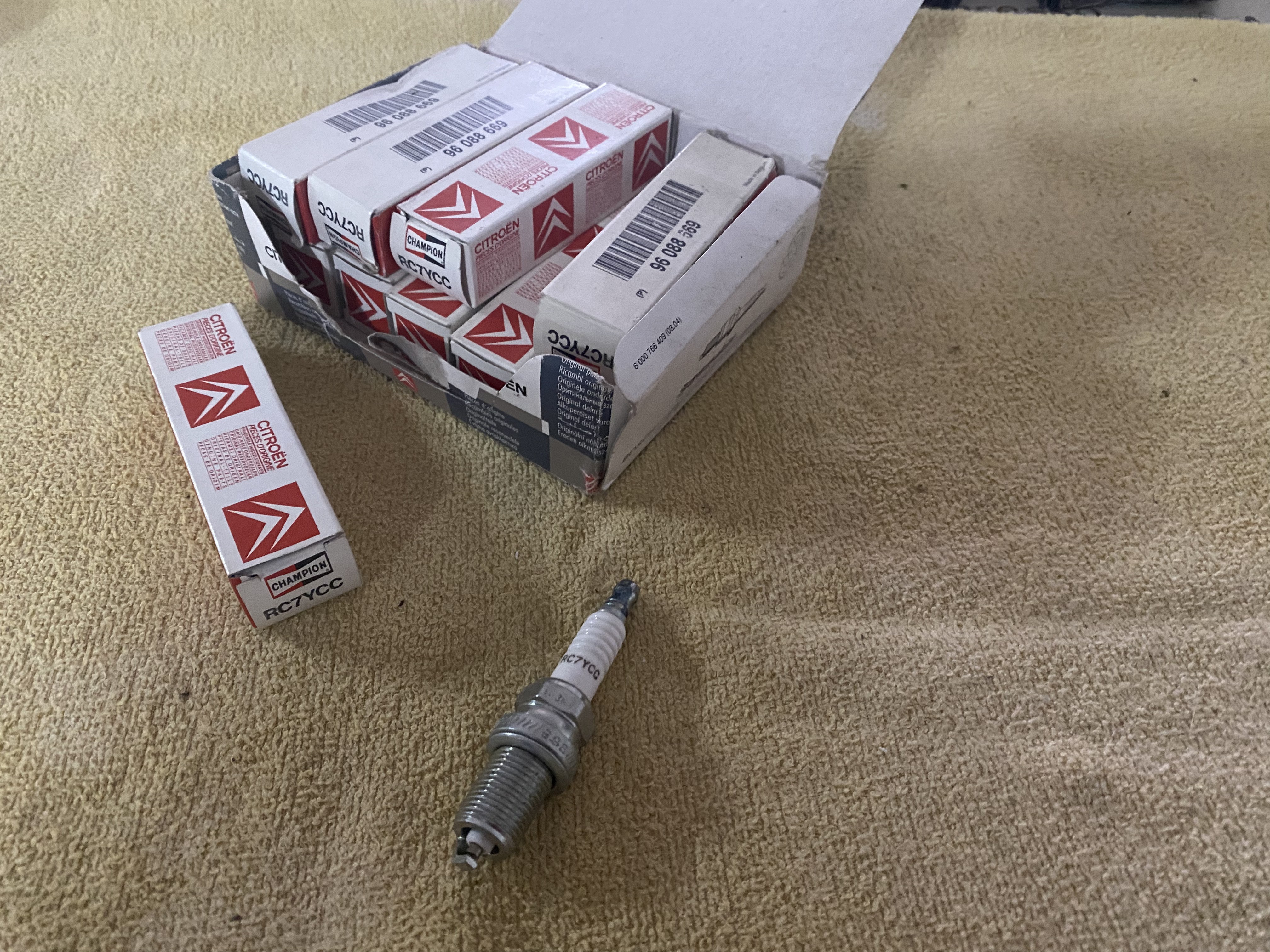 96088669 Vela ignição Citroen / Peugeot