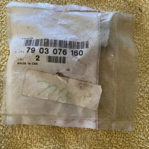 7903076160 Grampo capot Citroen AX / BX