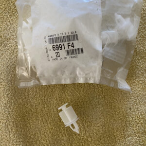6991F4 Grampo forro porta Citroen Xsara I / II