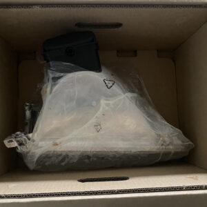 084637 Farol esquerdo Peugeot 106 I
